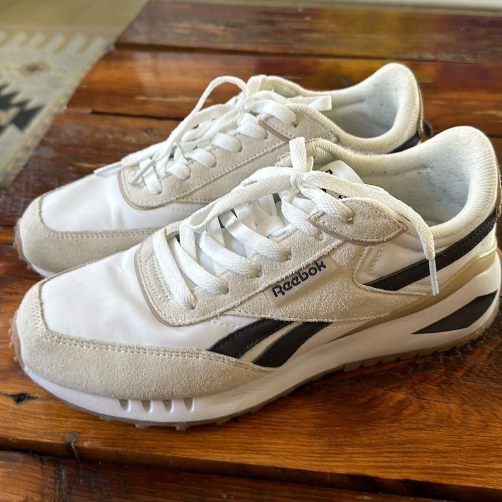 Reebok Sneakers 8.5 women’s